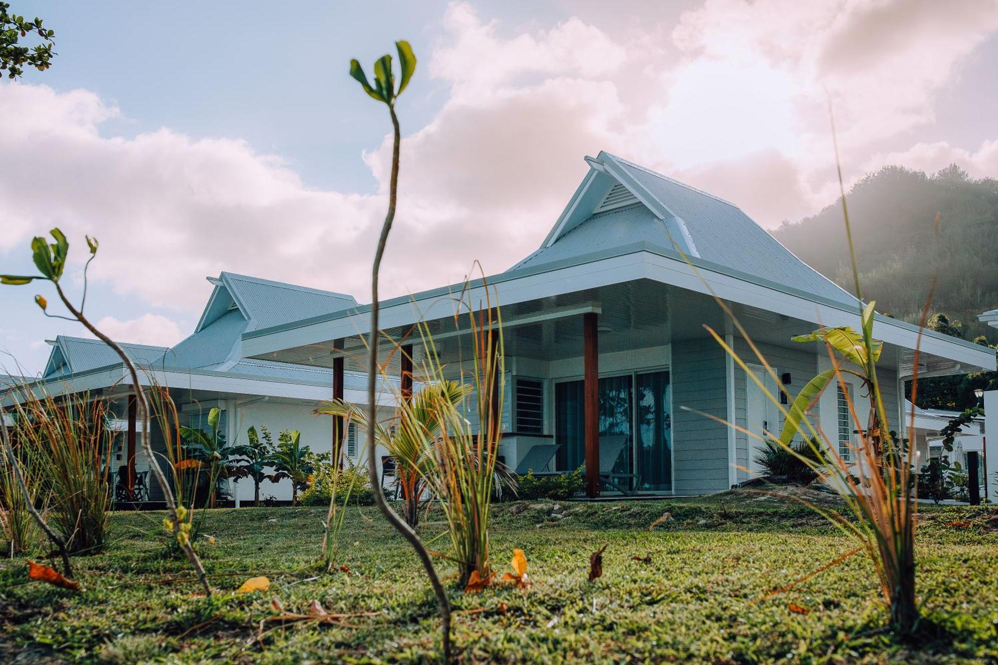 Niu Beach Hotel Moorea Exterior photo